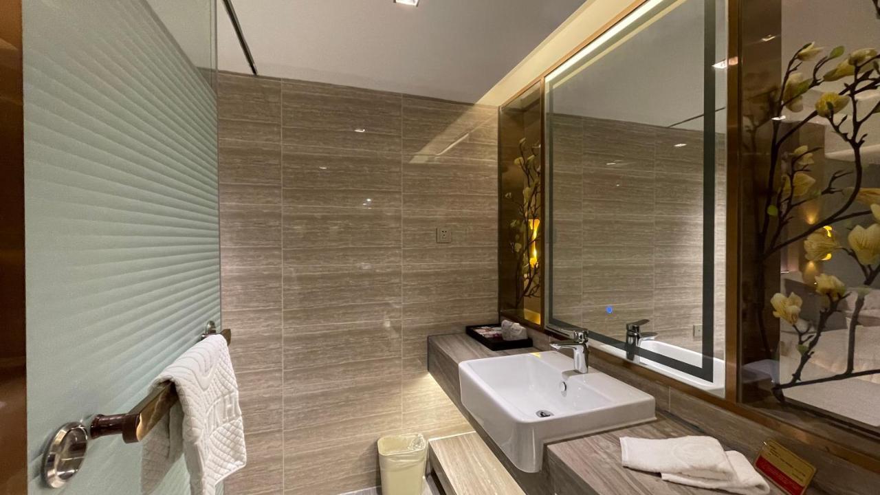 Oriental Silk Hotel Гуанджоу Екстериор снимка