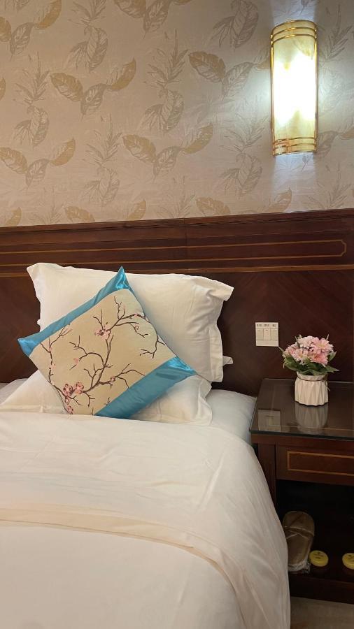 Oriental Silk Hotel Гуанджоу Екстериор снимка