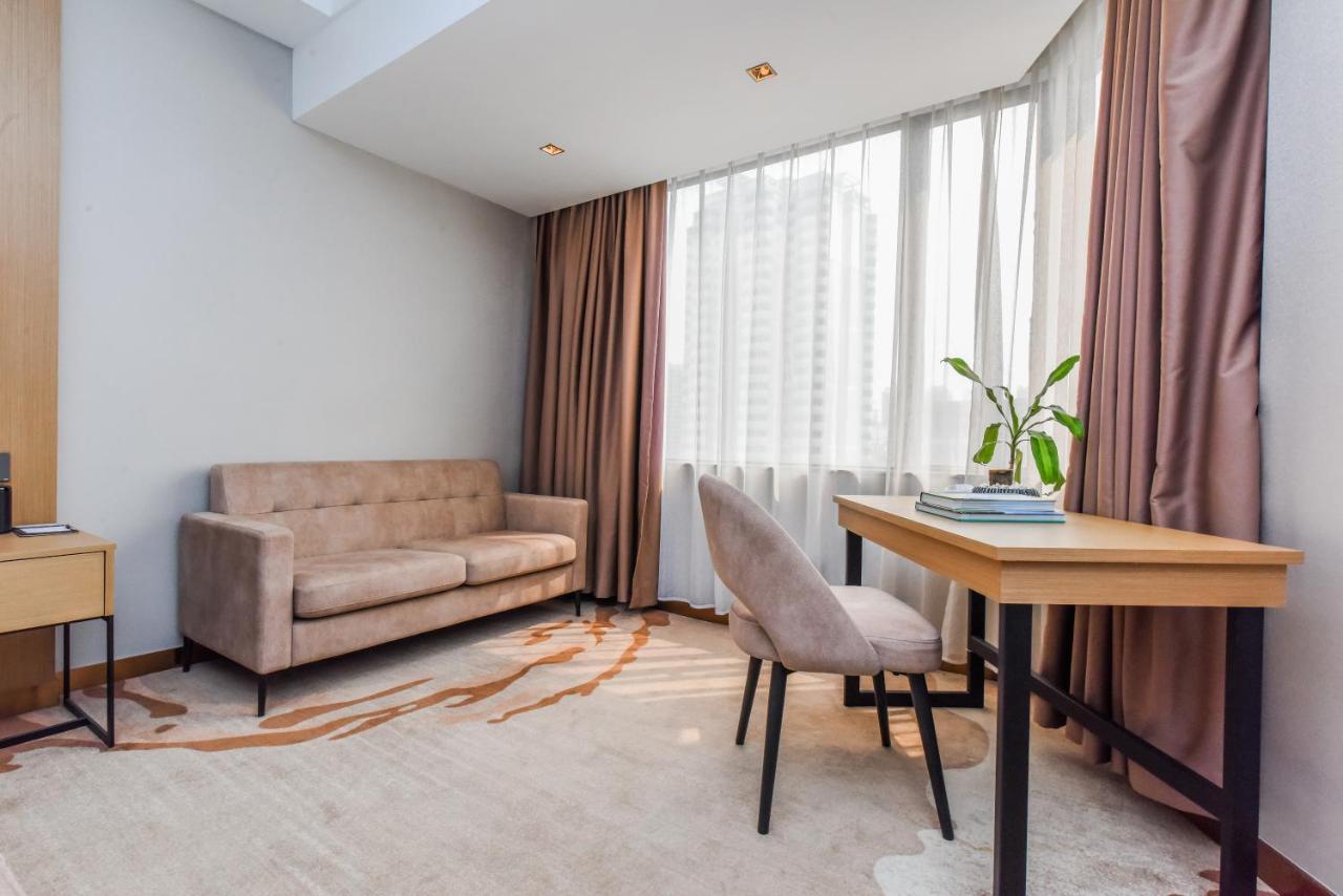 Oriental Silk Hotel Гуанджоу Екстериор снимка