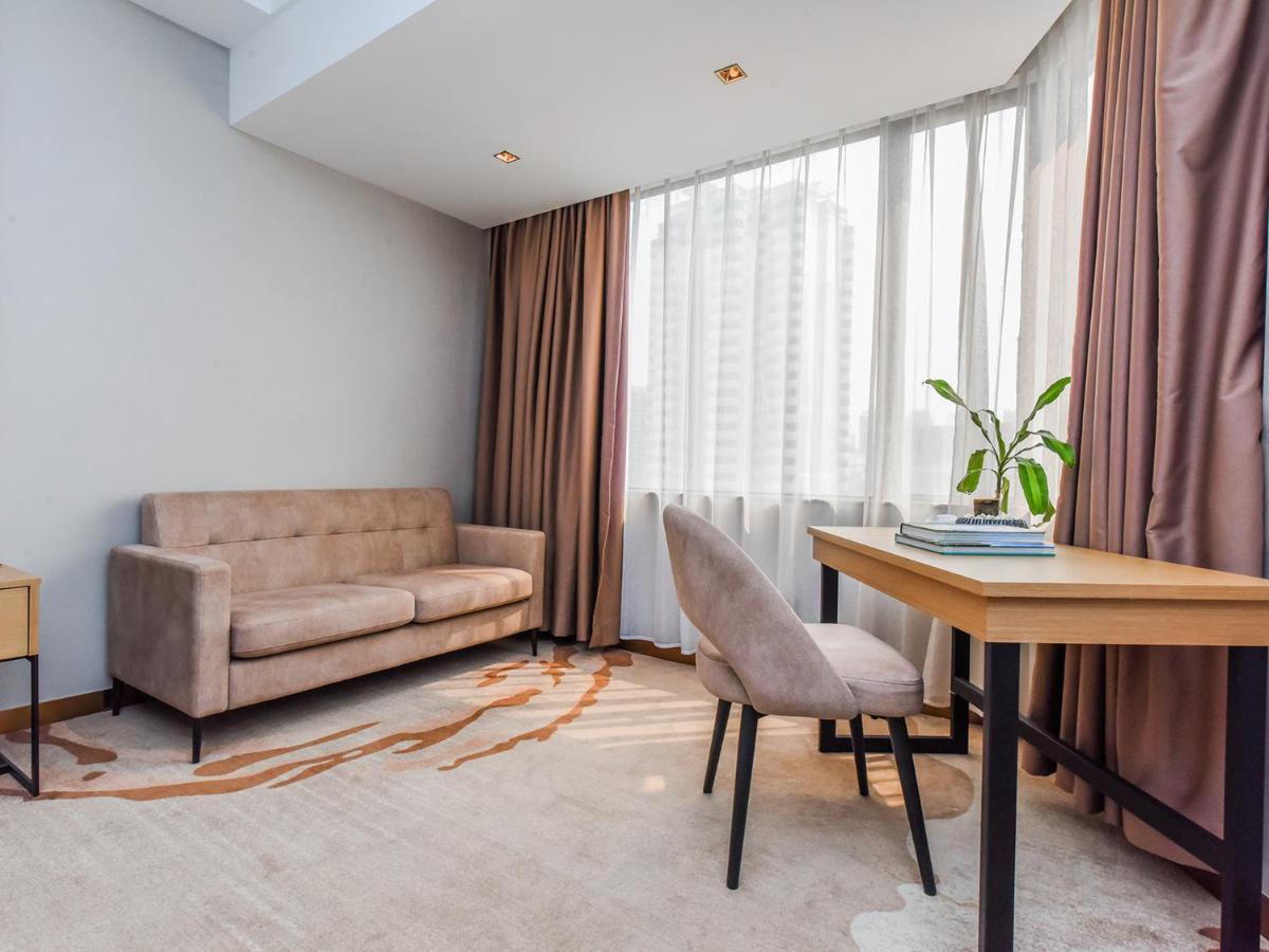 Oriental Silk Hotel Гуанджоу Екстериор снимка